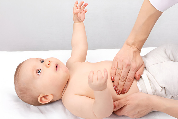 ماساژ و تکنیک‌های آرام‌سازی نوزاد